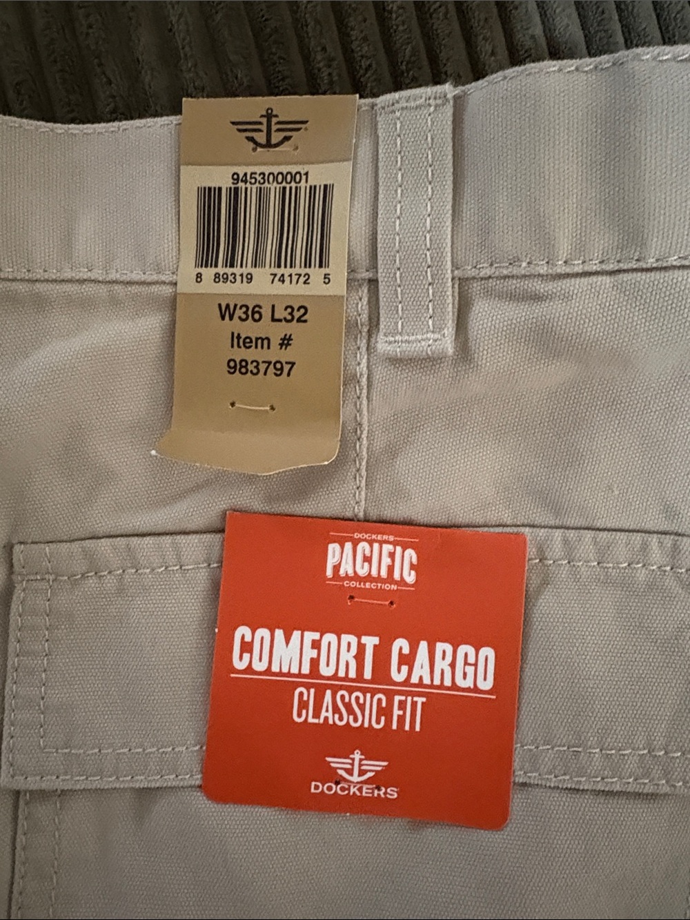 Dockers Comfort Cargo Classic Fit Pants - Light Khaki